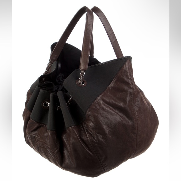 LAMBSKIN LEATHER DRAWSTRING CHANEL BAG - Picture 9 of 14